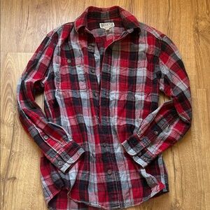 Duluth Trading Co Red and Black Plaid Button Down Shirt